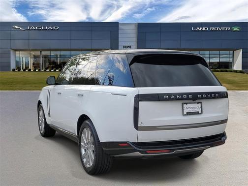 2025 Land Rover Range Rover P400 SE