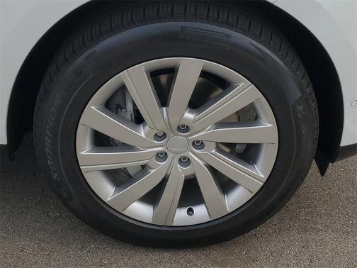 2025 Land Rover Range Rover P400 SE