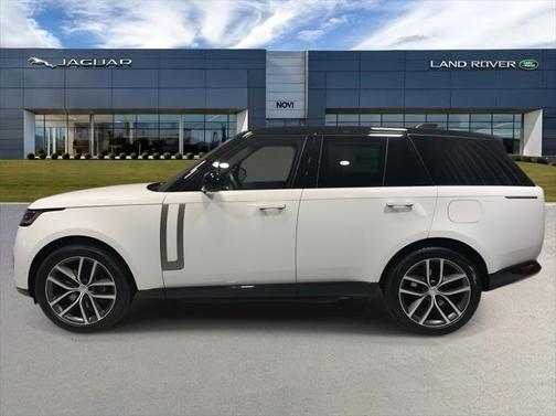 2025 Land Rover Range Rover P550e SE