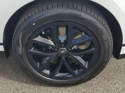 Fuji White 2026 Land Rover Range Rover Velar P250 SE R-Dynamic