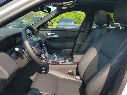 2026 Land Rover Range Rover Velar P250 SE R-Dynamic