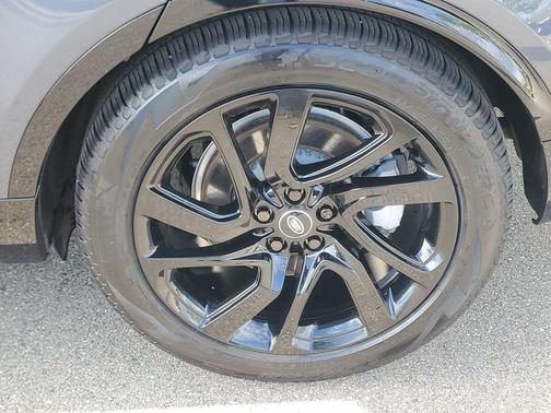 Varesine Blue Metallic 2025 Land Rover Discovery P300 Dynamic SE