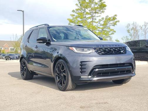 Varesine Blue Metallic 2025 Land Rover Discovery P300 Dynamic SE
