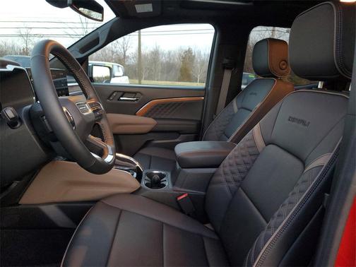 2025 GMC Canyon Denali