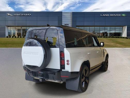 Fuji White 2025 Land Rover Defender 110 P400 X-Dynamic SE