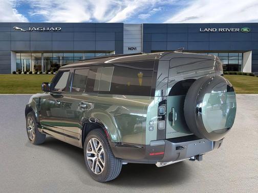 Woolstone Green Metallic 2026 Land Rover Defender P400 X-Dynamic SE
