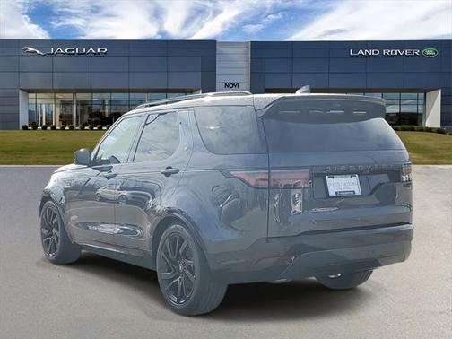 2025 Land Rover Discovery P300 Dynamic SE
