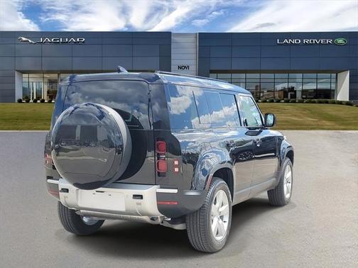 2025 Land Rover Defender 110 P300