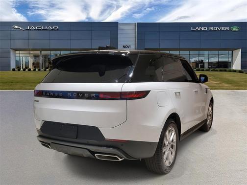 2025 Land Rover Range Rover Sport SE