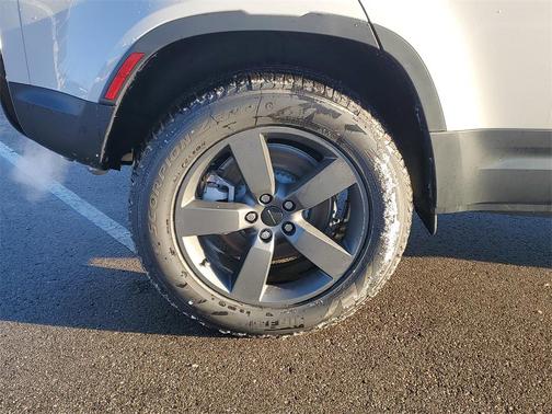 2026 Land Rover Defender P300 S