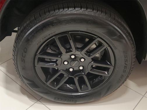 2026 Land Rover Defender S