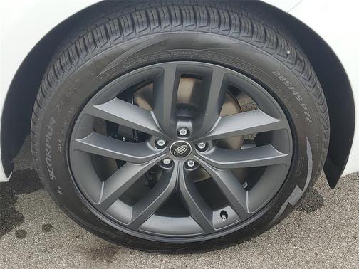 2025 Land Rover Range Rover Sport SE