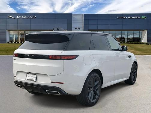 2025 Land Rover Range Rover Sport SE
