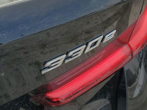 2023 BMW 330e xDrive