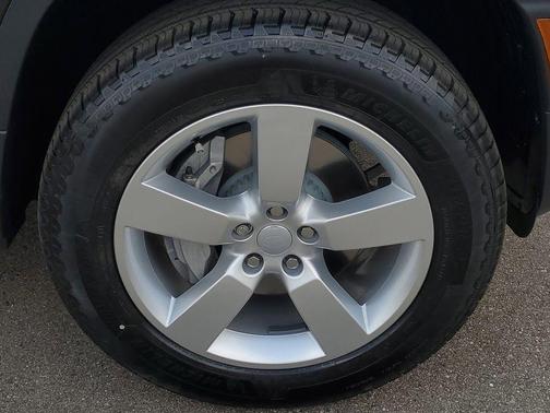 2025 Land Rover Defender 90 P300 S