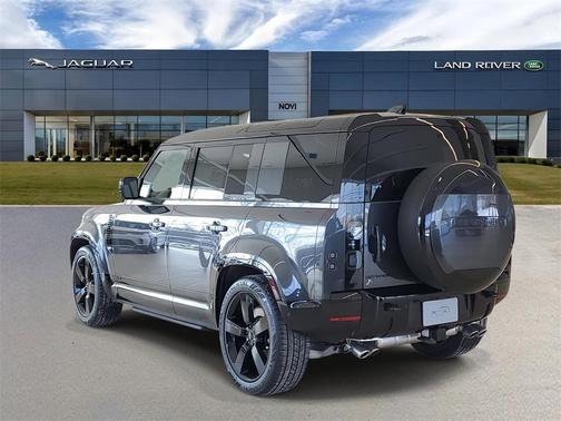 2026 Land Rover Defender 110 V8