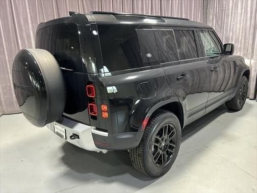 2024 Land Rover Defender 110 P300