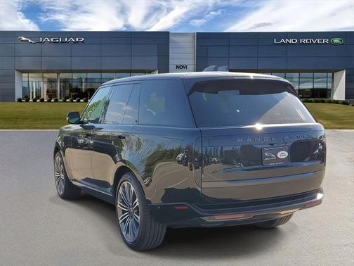 2025 Land Rover Range Rover P400 SE