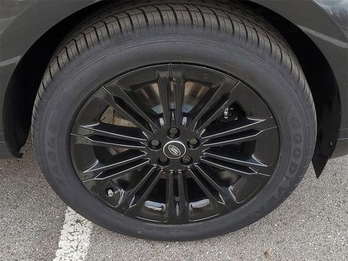 2026 Land Rover Range Rover Evoque Core S