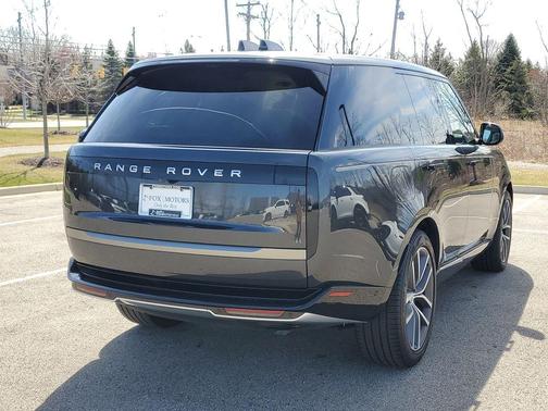 Grey 2024 Land Rover Range Rover P400 SE
