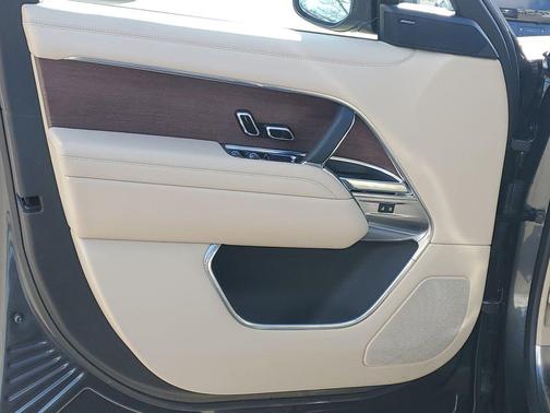 Grey 2024 Land Rover Range Rover P400 SE