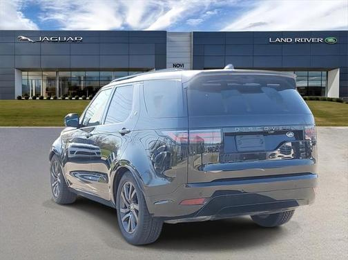 2023 Land Rover Discovery P300 S R-Dynamic