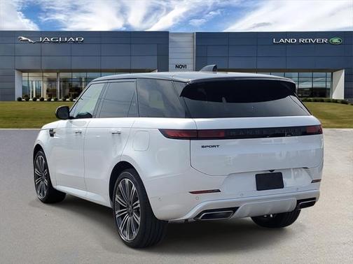 2025 Land Rover Range Rover Sport SE