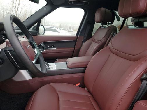 2026 Land Rover Range Rover P400 SE