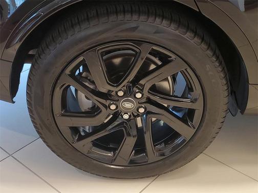 2024 Land Rover Discovery P300 Dynamic SE