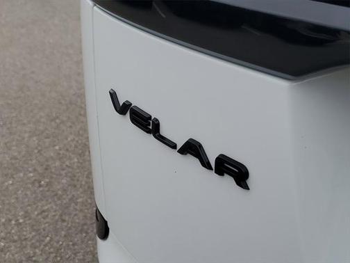 2026 Land Rover Range Rover Velar P250 SE R-Dynamic