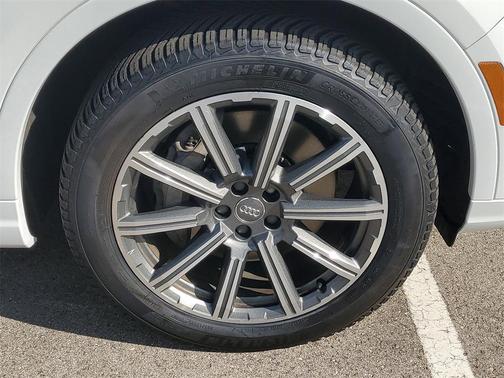 2017 Audi Q7 3.0T Premium