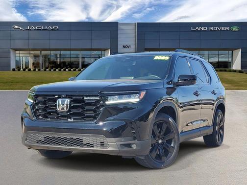 Crystal Black Pearl 2025 Honda Pilot Black Edition