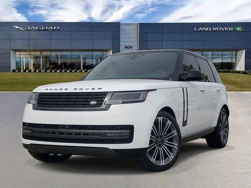 Ostuni Pearl White Metallic 2024 Land Rover Range Rover P400 SE