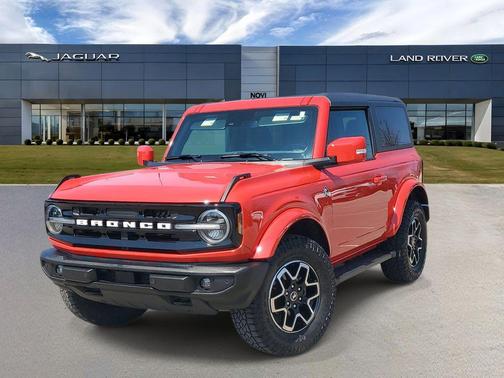 RACE RED 2023 Ford Bronco Outer Banks