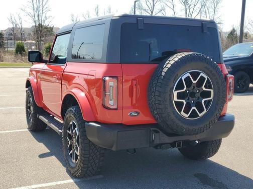 RACE RED 2023 Ford Bronco Outer Banks
