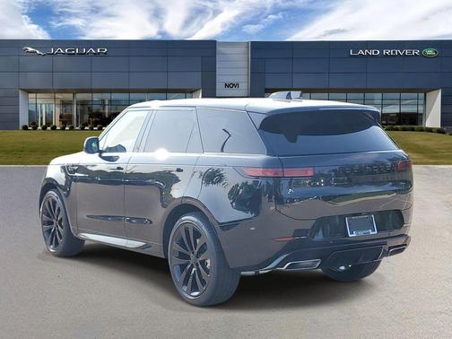 Santorini Black 2026 Land Rover Range Rover Sport SE