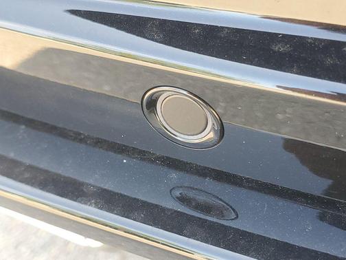 Santorini Black 2026 Land Rover Range Rover Sport SE