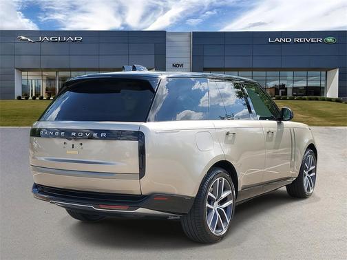 2025 Land Rover Range Rover P550e SE