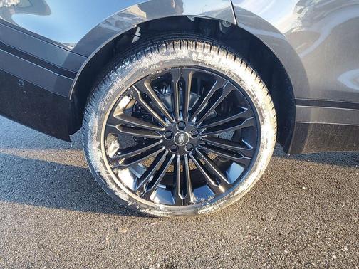 2026 Land Rover Range Rover Velar P400 Dynamic SE