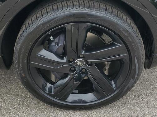 2025 Land Rover Discovery P360 Dynamic SE