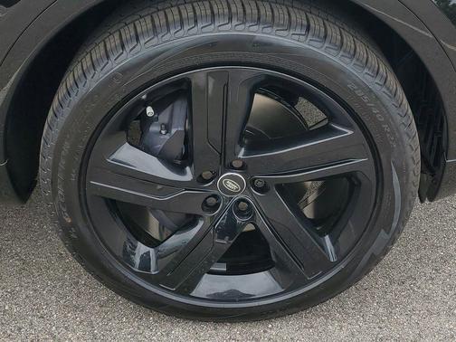 2025 Land Rover Discovery P360 Dynamic SE