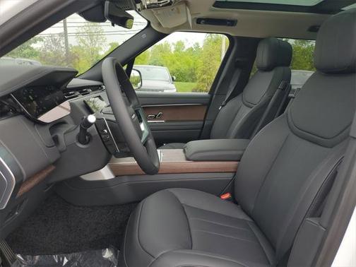2025 Land Rover Range Rover P400 SE