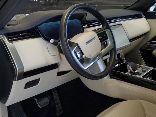 2023 Land Rover Range Rover P530 SE