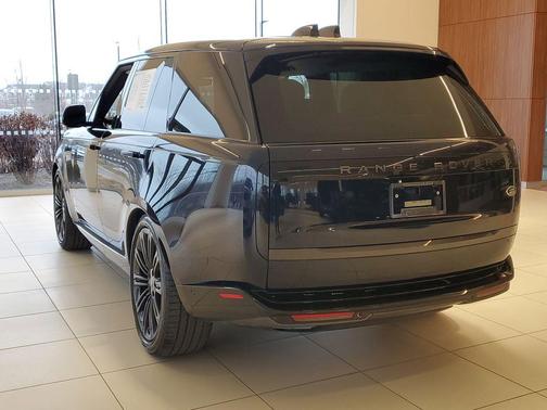 2023 Land Rover Range Rover P530 SE