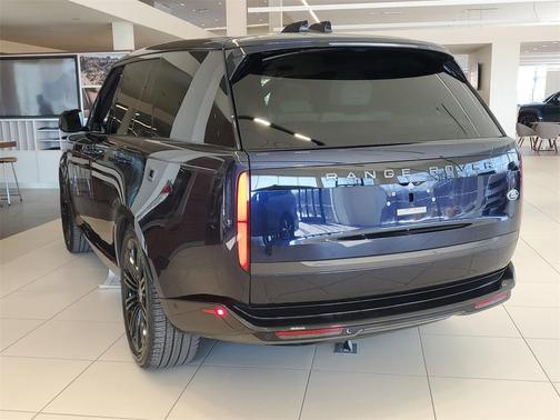 2023 Land Rover Range Rover P530 SE