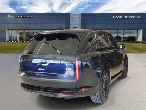 2023 Land Rover Range Rover P530 SE