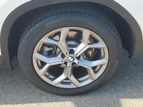 Alpine White 2023 BMW X4 xDrive30i