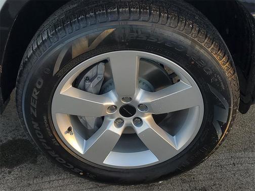 2026 Land Rover Defender X-Dynamic SE