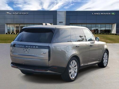 Silver 2023 Land Rover Range Rover P400 SE
