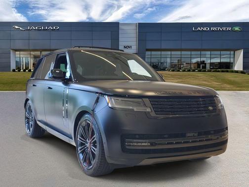 Obsidian Black 2026 Land Rover Range Rover P400 SE